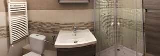 Хостелы Mil Pasos Penthouse Hostel Бухарест Односпальная кровать в общем номере для мужчин и женщин-14