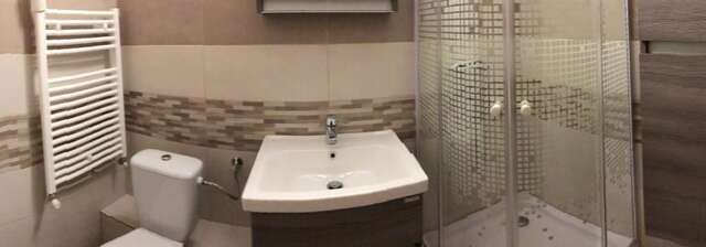 Хостелы Mil Pasos Penthouse Hostel Бухарест-23